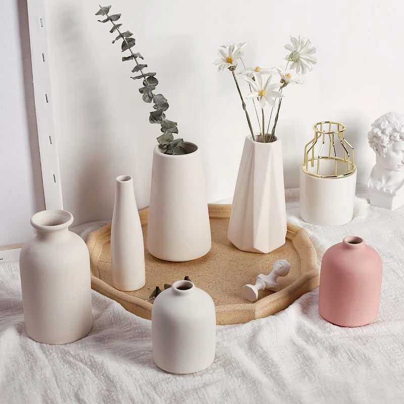 Modern Nordic Flower Vases INS Ceramic White Vase Flower Pot Vase for Home Living Room Interior Office Desktop Decor Crafts